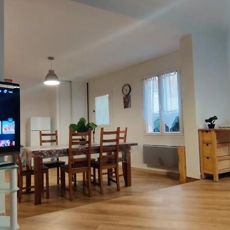 Appartamento MAISON à 10 MIN DE DISNEYLAND Bussy-Saint-Georges Esterno foto