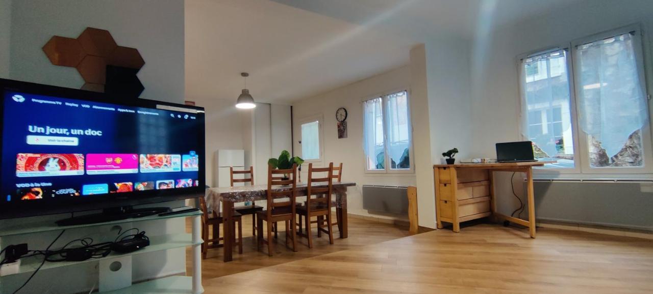 Appartamento MAISON à 10 MIN DE DISNEYLAND Bussy-Saint-Georges Esterno foto